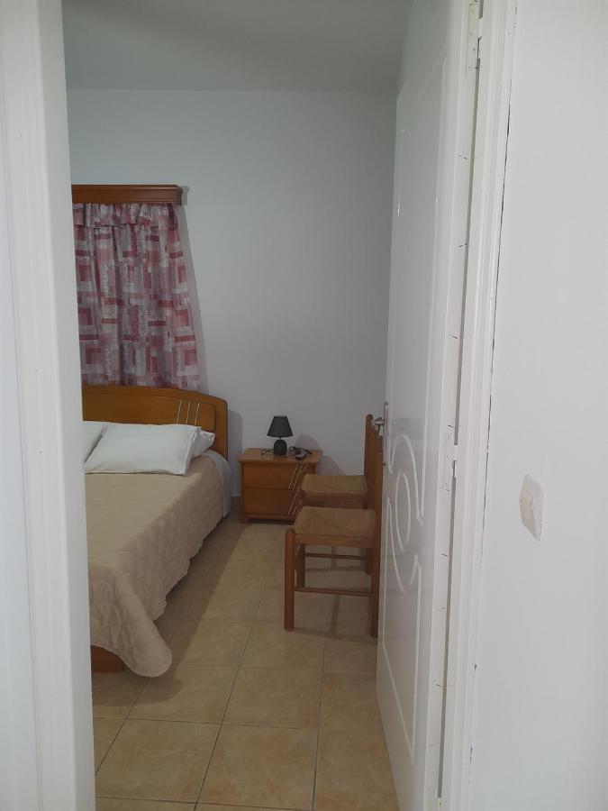 Elzahed Apartments Maestro Kimolos Bagian luar foto